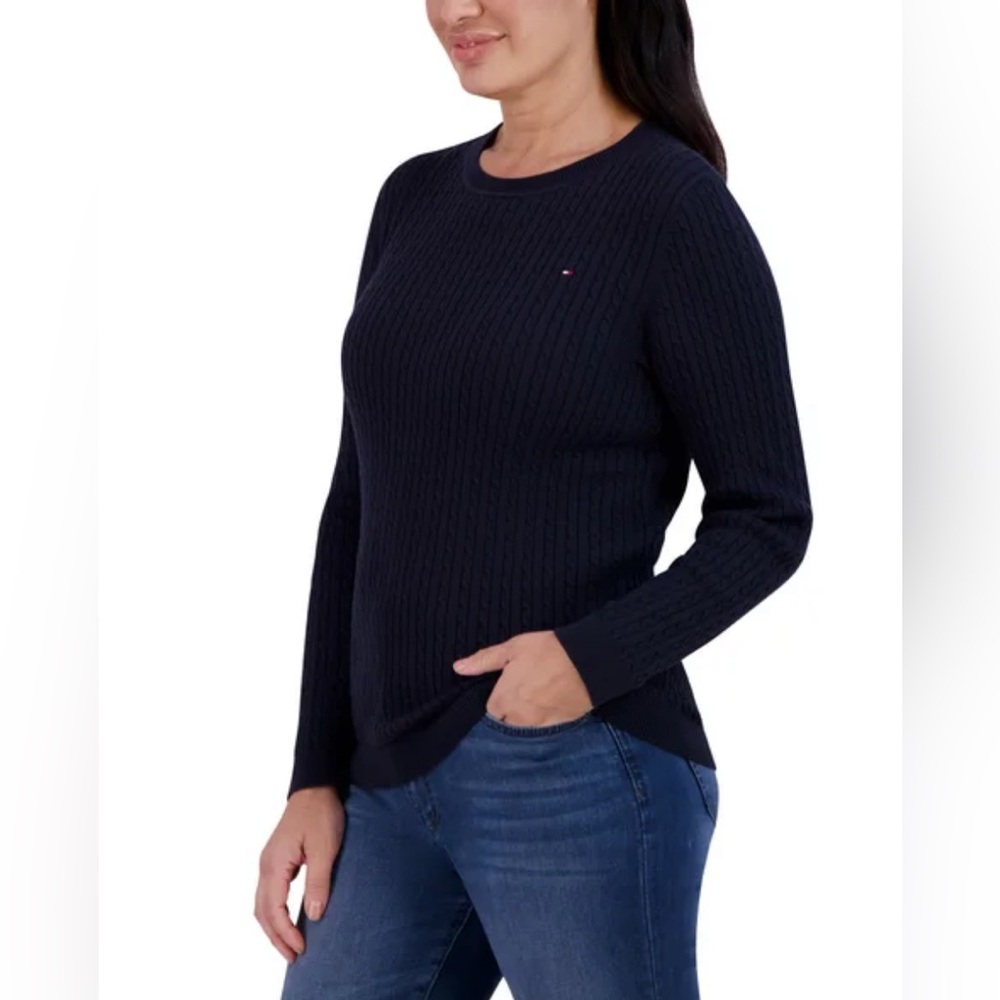 ✨ Tommy Hilfiger Cable Knit Sweater – Classic Closet Staple ✨NWT - Picture 2 of 3